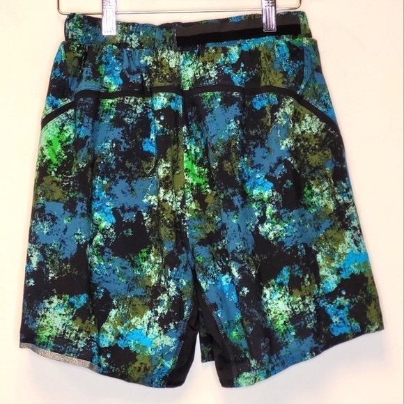 Lululemon Surge Short 7" Built-in liner In Blue Green Black Abstract Prints SZ S - Picture 4 of 16
